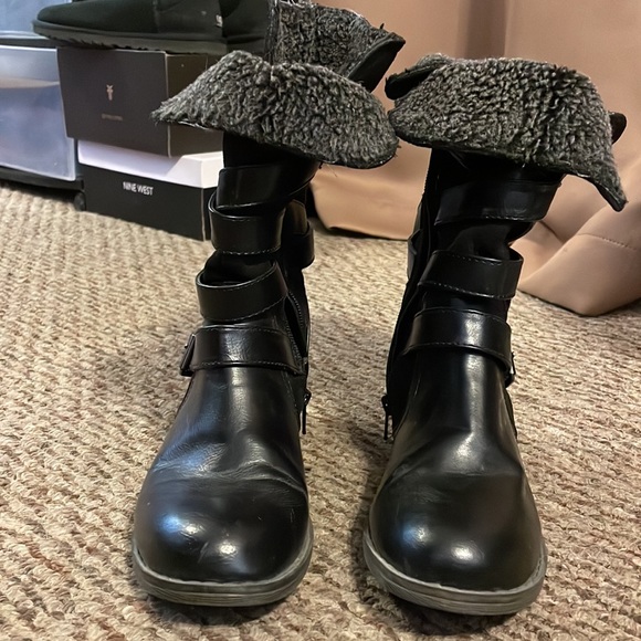 Report booties. - Picture 2 of 7